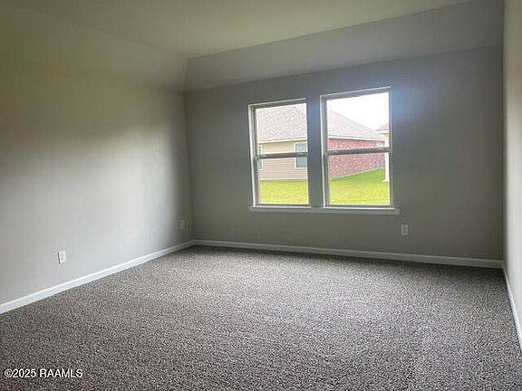 5th image of 520 Broussard Hill Dr