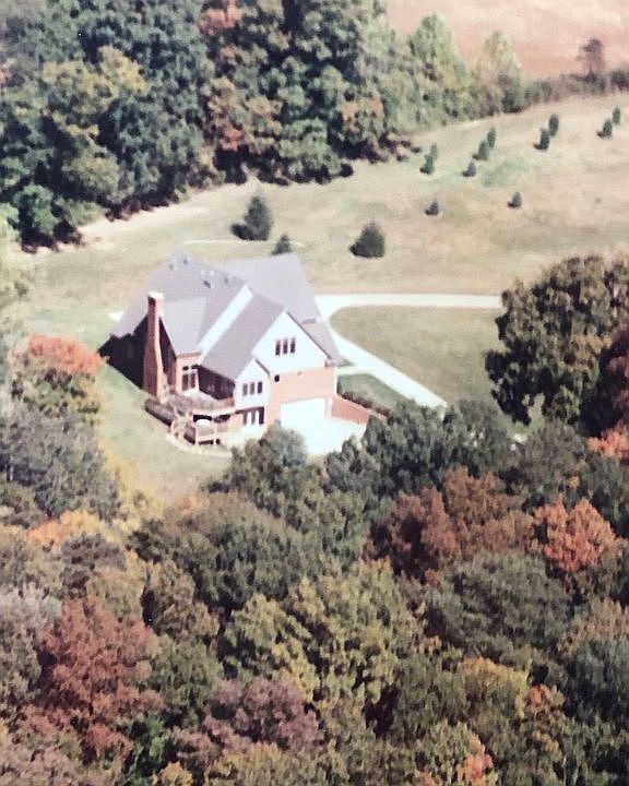 2nd image of 5018 White Tail Way