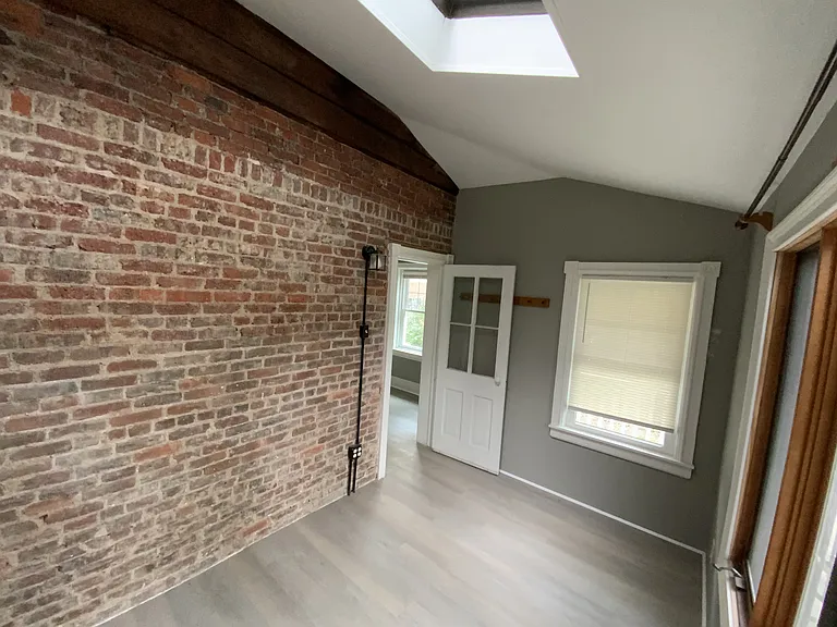 1626 Riverside Dr — Photo 8