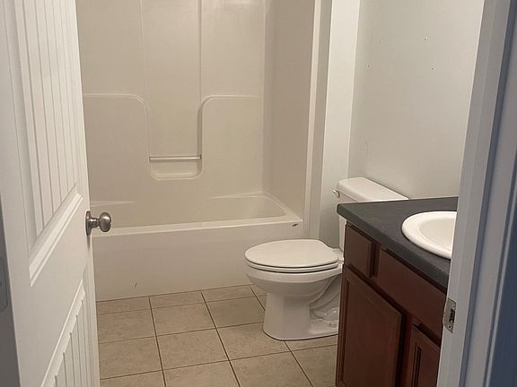 5th image of 48 Trinity Cir #A