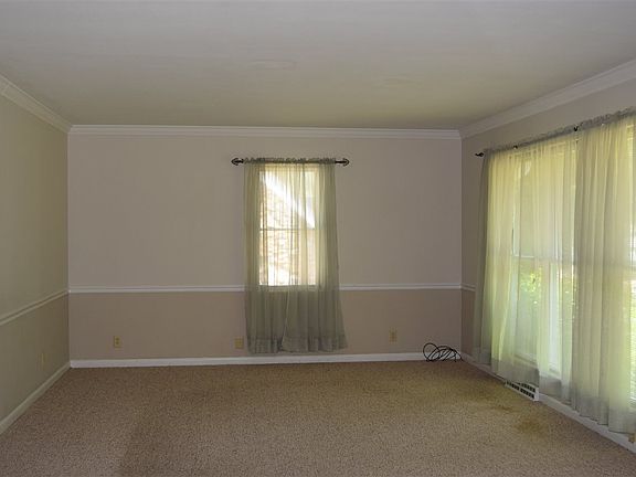 3rd image of 1707 Sunset Dr