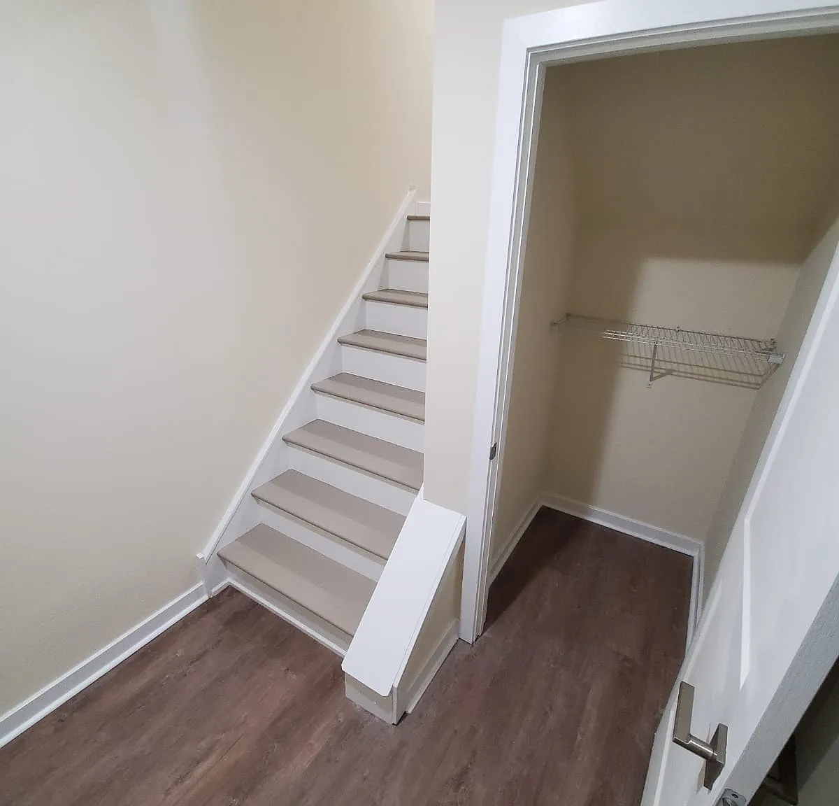 3 bed, 1000 sqft, $1,500 — Photo 2