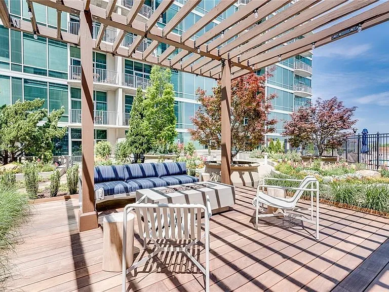923 Peachtree St NE #924 — Photo 71