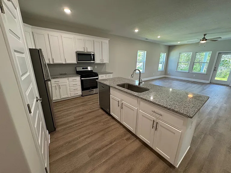 207 Mosaic Dr — Photo 5