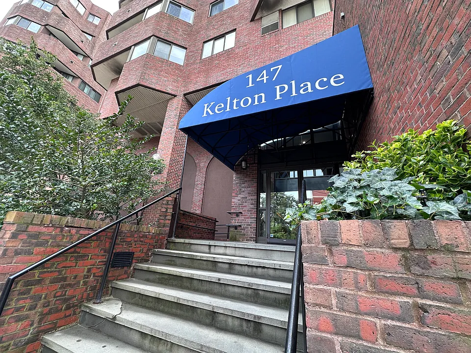 147 Kelton St #311