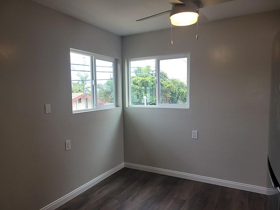 3rd image of 4760 1/2 Bancroft St