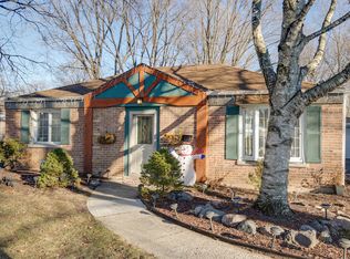 618 Kenwood Ave, Libertyville, IL 60048