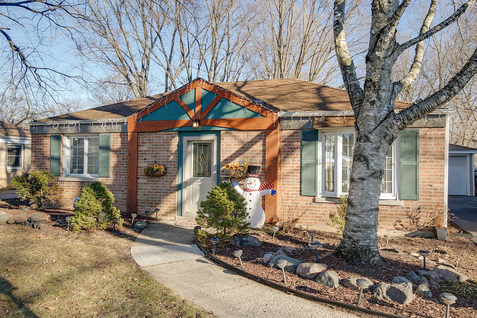 618 Kenwood Ave photo 1