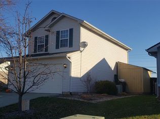 8101 Sunset Ct, Columbus, IN 47201