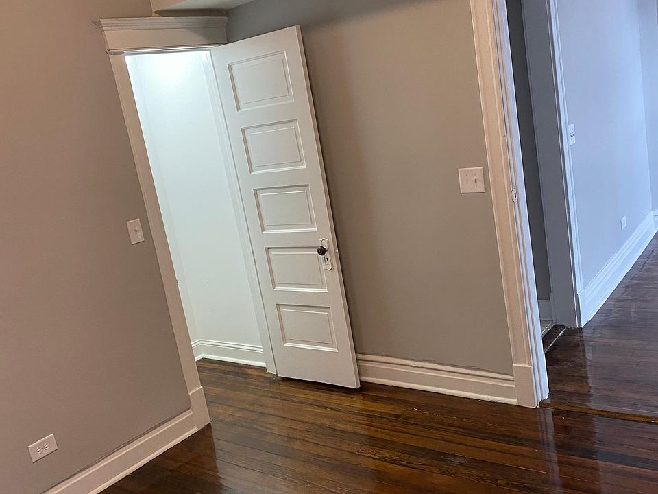 1st image of 1637 N Kedvale Ave #1