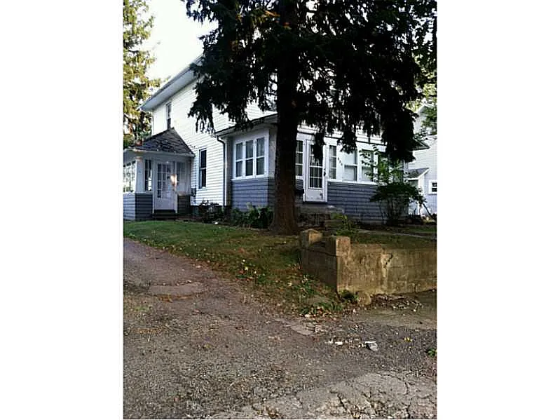 533 S Detroit St photo 1