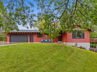 653 Deerwood Dr, Hudson, WI 54016