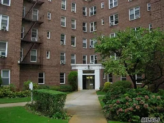 Sold by Century 21 Benjamin Realty | media 16