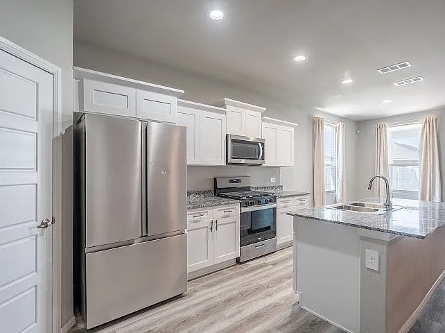 6403 Globe Life Ct — Photo 5