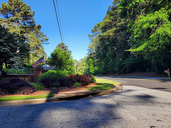 5th image of 915 Newcastle Dr