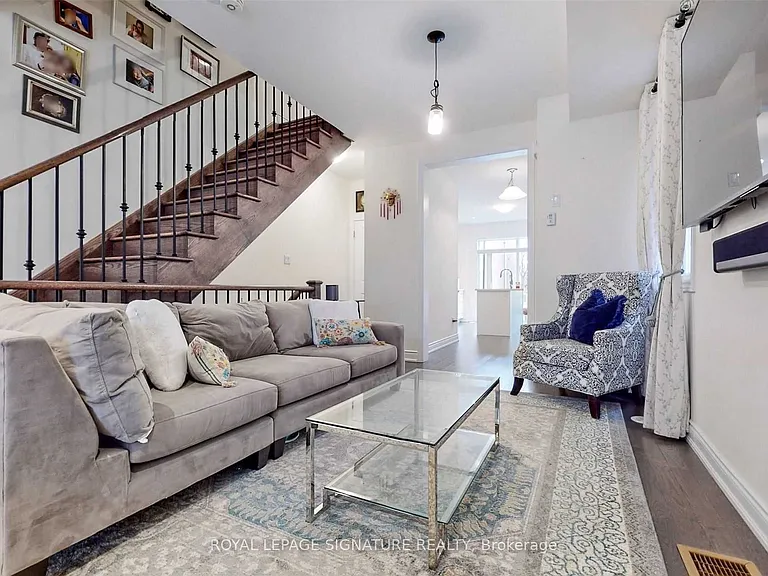 33 Edward Horton Cres — Photo 5