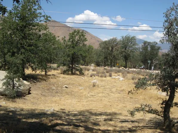 3404 Cook Peak Rd, Lake Isabella, CA 93240