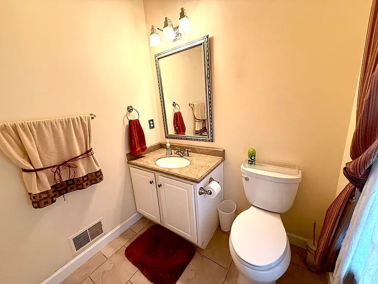 16 Goldfinch Rd — Photo 8