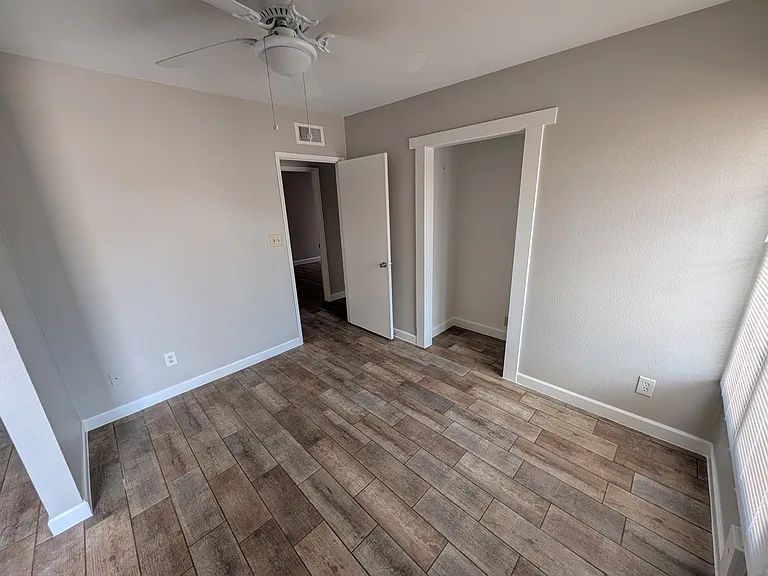 624 N Santa Barbara #3 — Photo 6