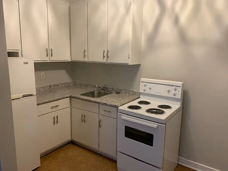 55 Sweetland Ave — Photo 10