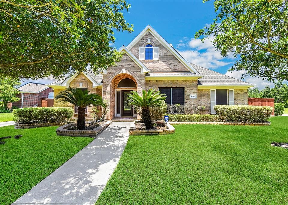 1st image of 12502 Boxwood Way Ln