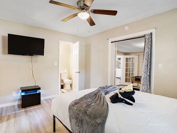 4th image of 8903 Navajo Ave