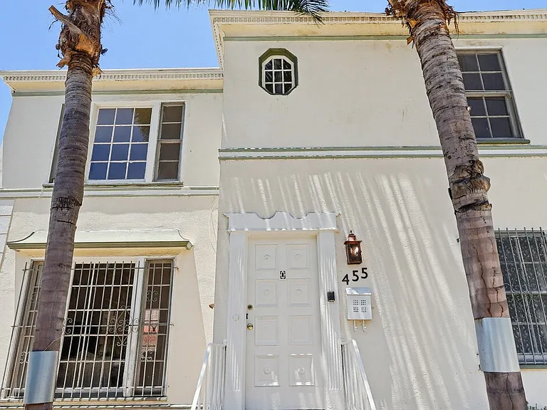 455 N Hayworth Ave — Photo 7