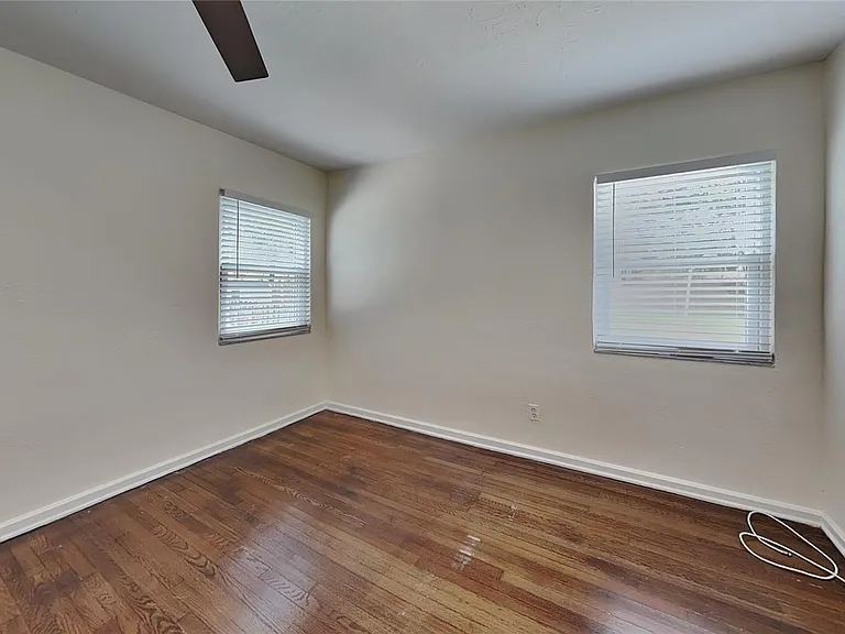 270 W Pineloch Ave — Photo 7
