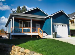 607 Vine Maple Ln, Garibaldi, OR 97118