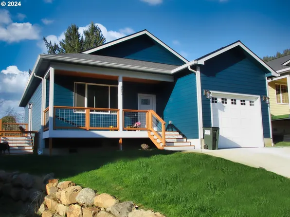 607 Vine Maple Ln, Garibaldi, OR 97118