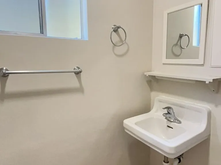 400 Ferrini Rd #4 — Photo 15