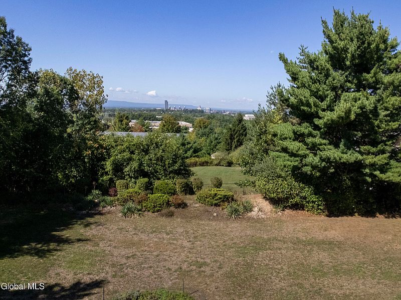 2nd image of 11 Grandview Drive