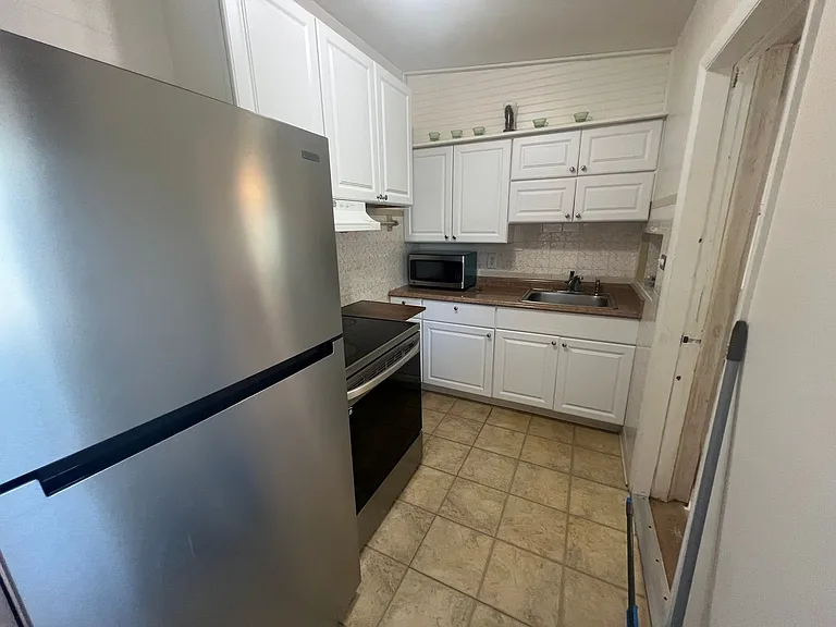 3469 Normandy Dr — Photo 5