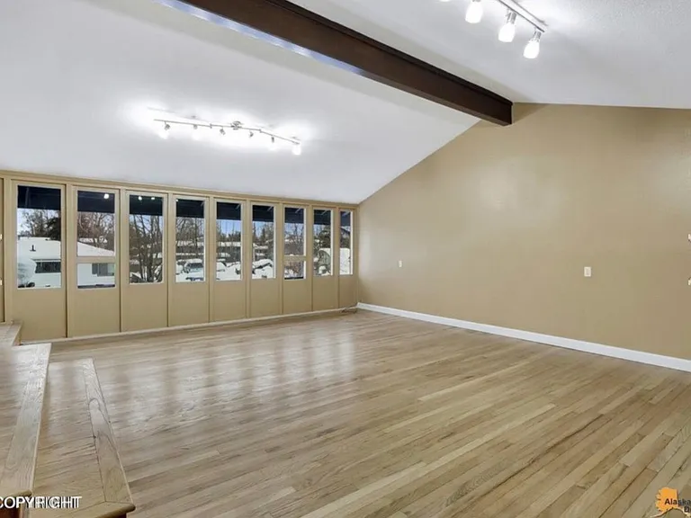 2905 Turnagain St — Photo 31