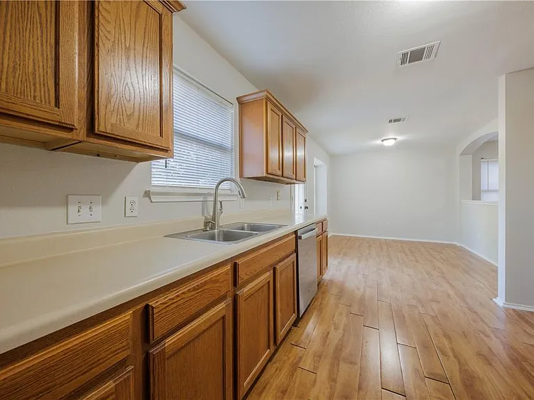 2905 Rainy River Dr — Photo 17