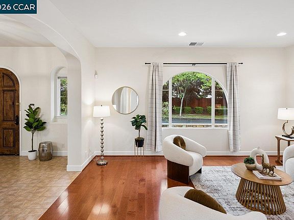 5th image of 2048 Feathermint Dr