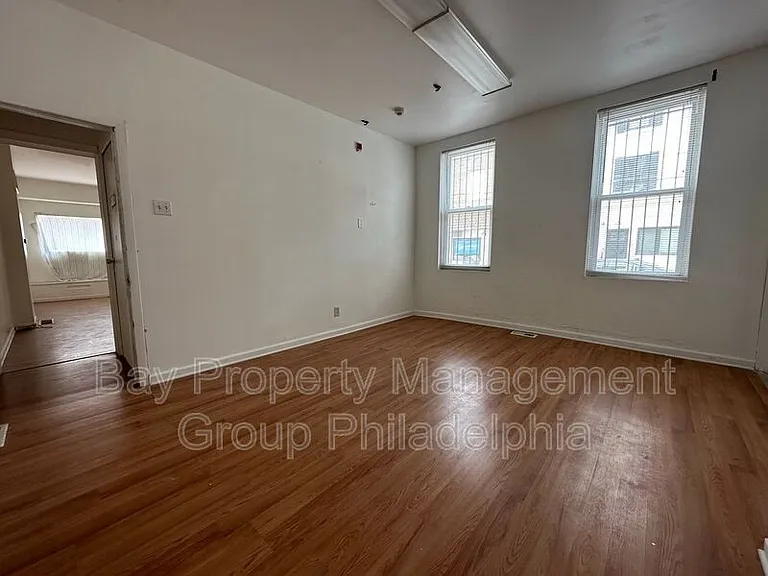 341 W Girard Ave #COMMERCIAL — Photo 12