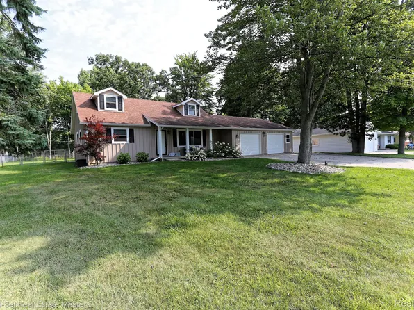 4772 Lorwood Dr, Kimball, MI 48074