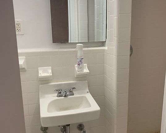 5th image of 330 E 71st St Ste 1A
