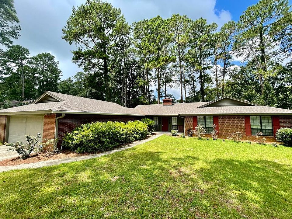1st image of 2235 Oakgrove Cir