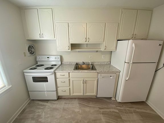 4th image of 2000-2018 Jersey Ave #2006C