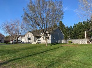 1201 Portage Dr, Hancock, MI 49930