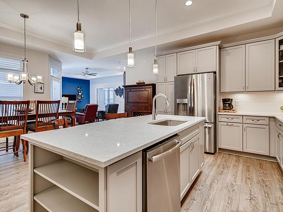 3rd image of 10292 Moreland Way