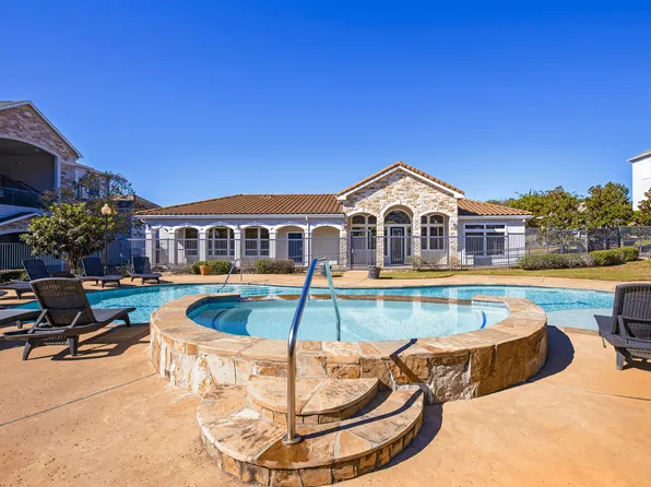 Stonebrook Apartments