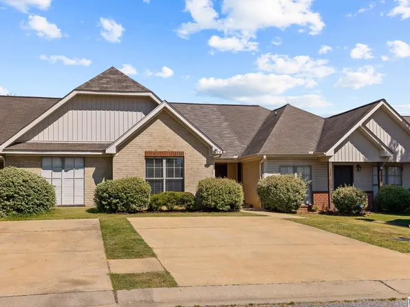 528 Castlebury Ln, Calera, AL 35040