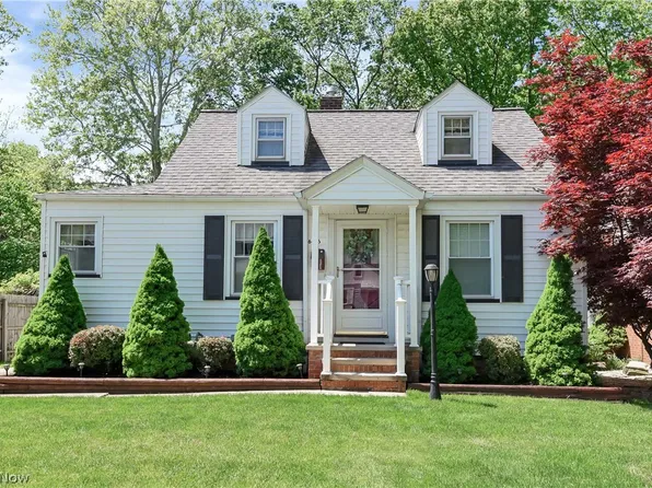6456 Maplecrest Ave, Parma Heights, OH 44130