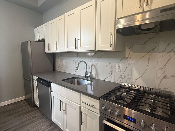 3rd image of 98 Clinton Ave #B402