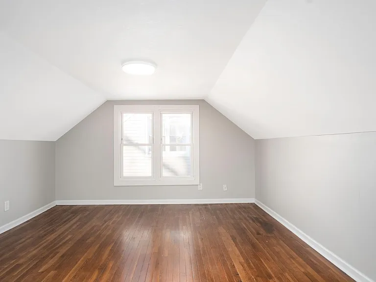 815 Thomas Rd — Photo 20