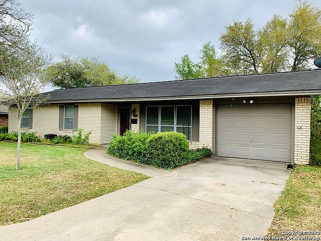 1st image of 914 Muecke Dr