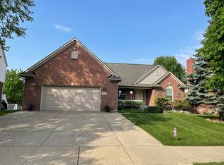 580 Fairways Ln, Chelsea, MI